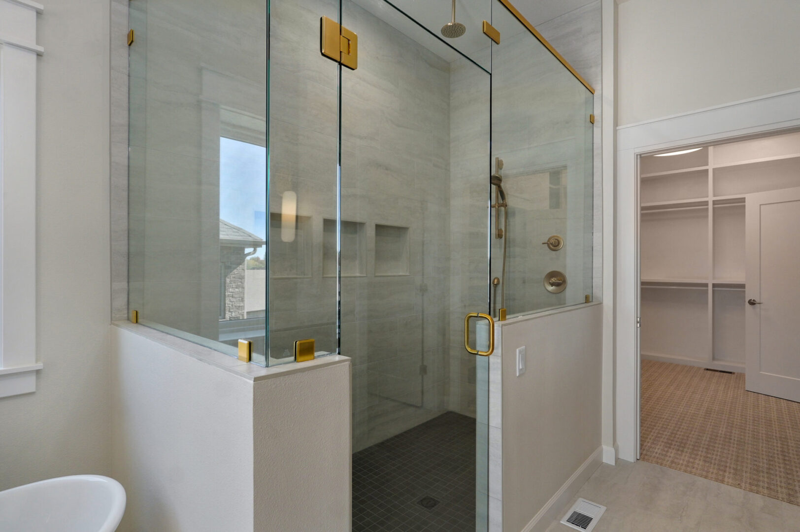 Custom bathroom - Ruskin