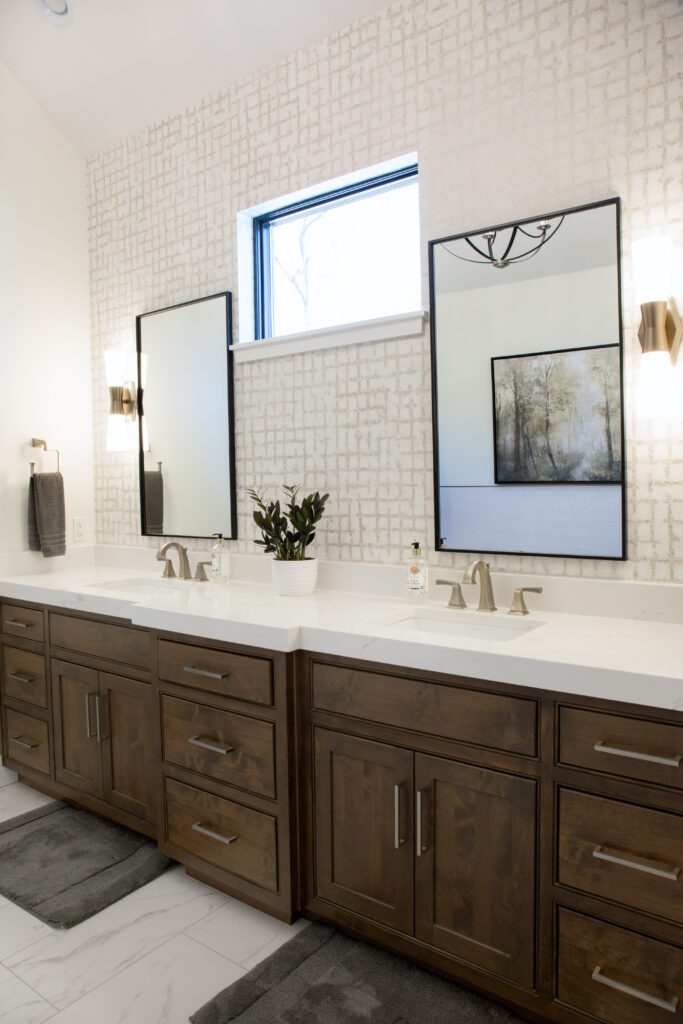 Image of Master bathroom - stroud