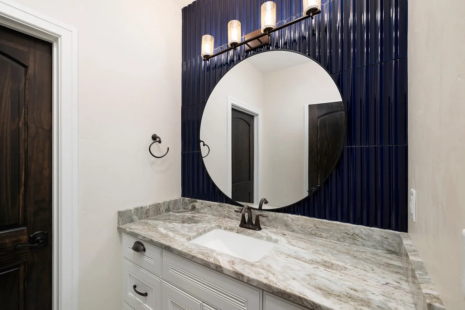 luxurious bathroom design