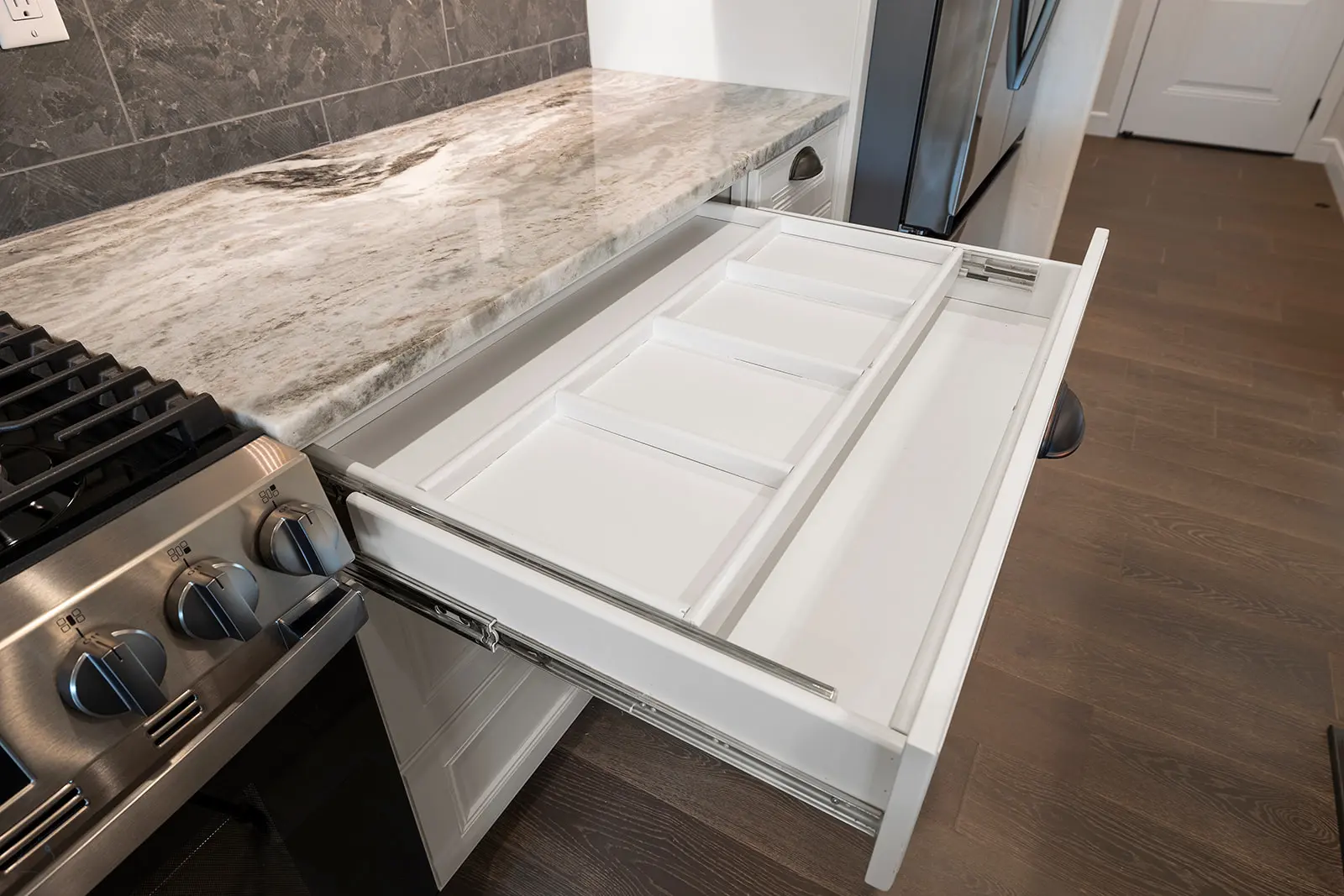 kitchen cabinet