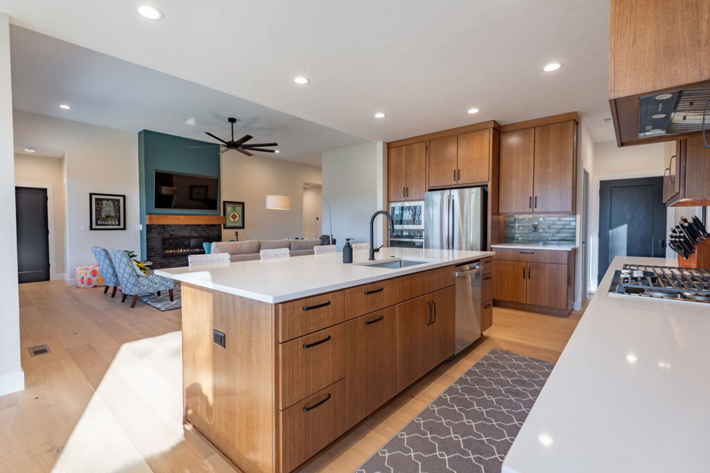 Kitchen open to living area - Rogersville, MO