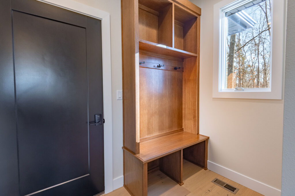 Mudroom with built-in bench - Rogersville, MO